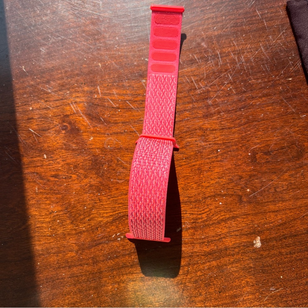 Apple Sports Loop Fits my 42mm watch - Picture 3 of 5